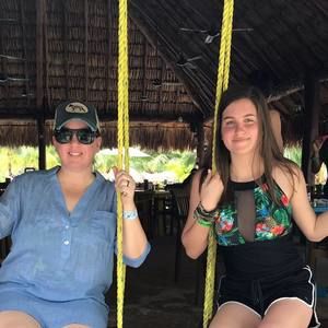 Meet your Posher, Ashlie